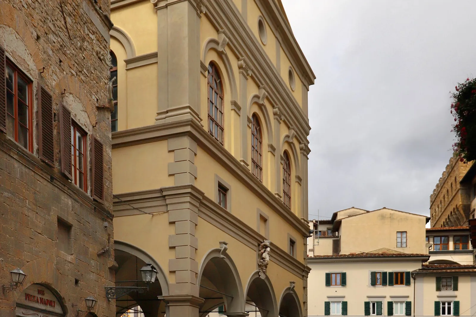 Via dei Neri, the street of the original All'Antico Vinaio shop